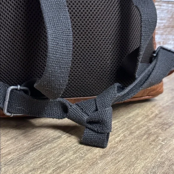 Jack Georges great shape voyager smooth leather convertible backpack pouch - Picture 6 of 11